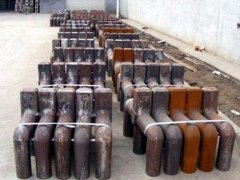 Cast anode steel claw