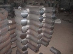 Application of anode steel claw in production and question answering